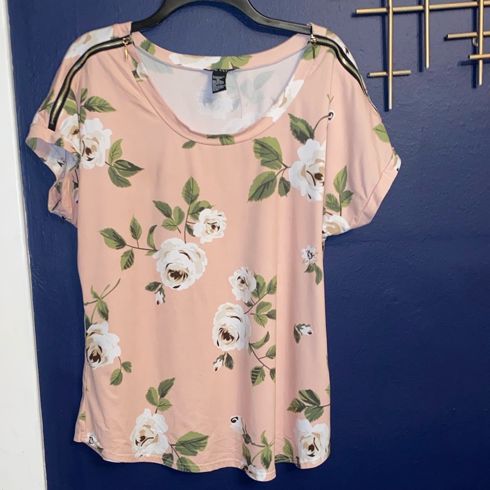 Women’s bae city shirt size 1x